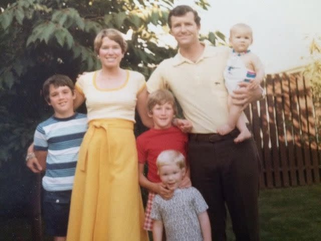 <p>Terry Reynolds Instagram</p> Ryan Reynolds with his paretns, Tammy and James, and his brothers, Jeff, Terry, and Patrick.