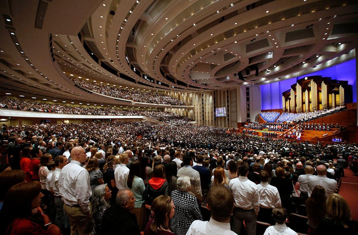 Thousands of church members sing during the 2016 General Conference of the Church of Jesus Christ of Latter-day Saints in Salt Lake City, Utah. <a href="https://www.gettyimages.com/detail/news-photo/thousands-of-mormons-sing-with-the-mormon-tabernacle-choir-news-photo/518743136?phrase=%22general%20conference%22%20latter-day&adppopup=true" rel="nofollow noopener" target="_blank" data-ylk="slk:George Frey/Getty Images;elm:context_link;itc:0;sec:content-canvas" class="link ">George Frey/Getty Images</a>