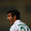 Nom: Giorgos Karagounis<br>Poste: Milieu<br>Date de naissance (Âge): 06/03/1977 (35)<br>Numéro: 10<br>Club: Panathinaikos (Grèce GRE)