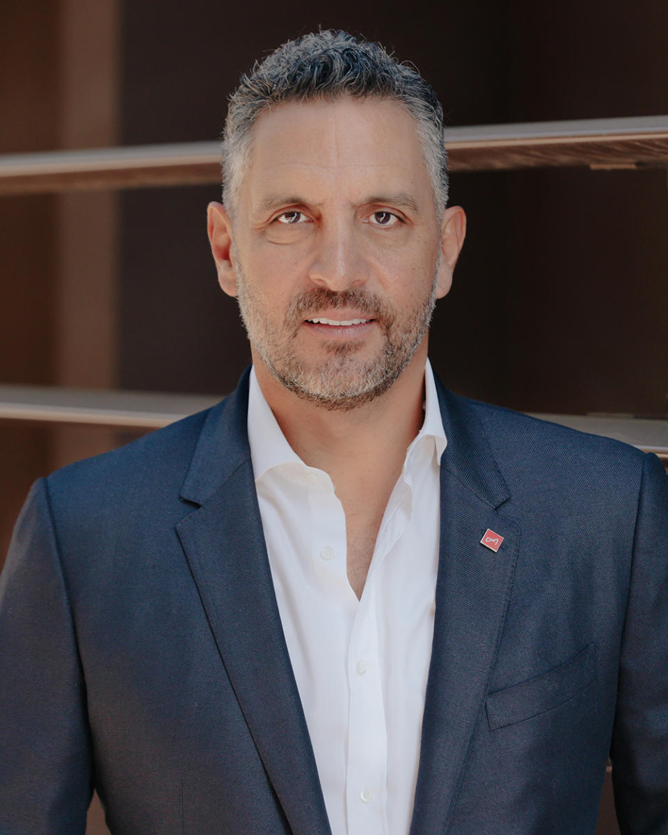 The Umansky Team: Mauricio Umansky, Eduardo Umansky, Farrah Brittany, Sharon Umansky Benton and Alexia Umansky