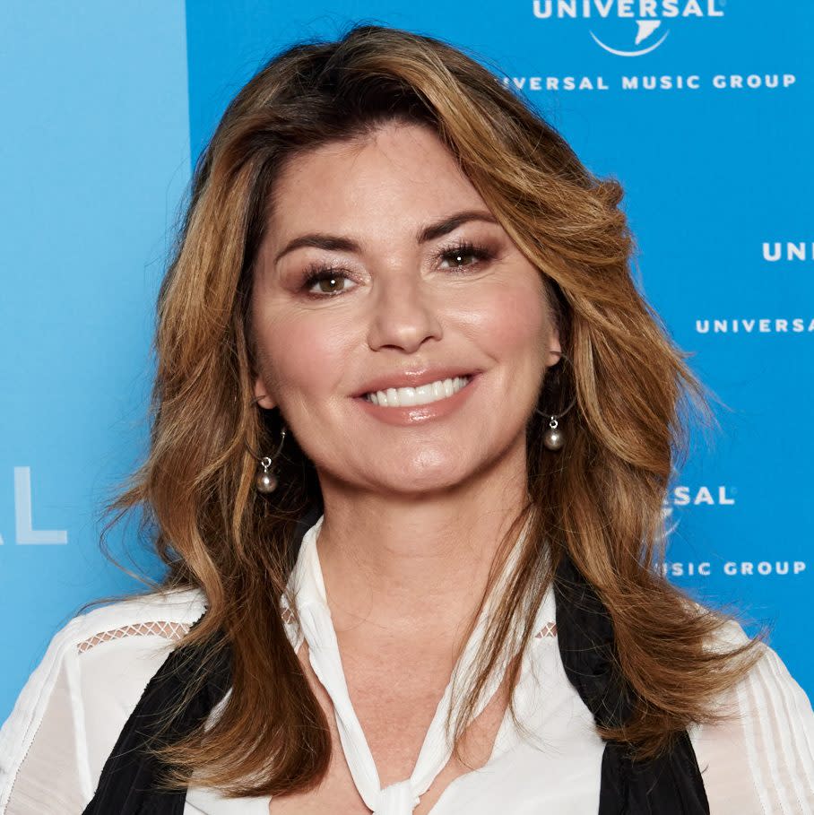 Shania Twain with a hush cut