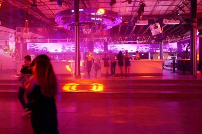Nightlife fans across France can again crowd into clubs, despite warnings over a looming surge in Covid cases due to the more contagious Delta variant