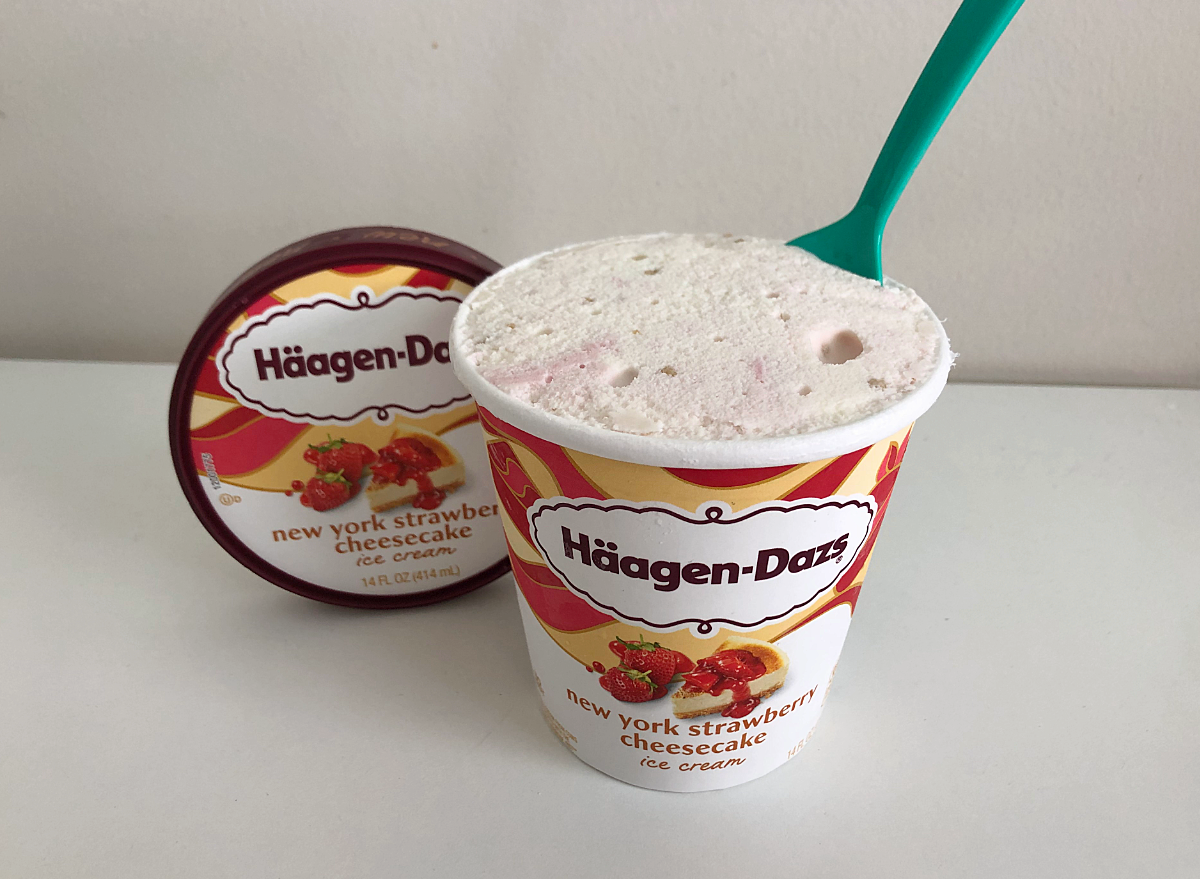 haagen dazs container open with spoon 