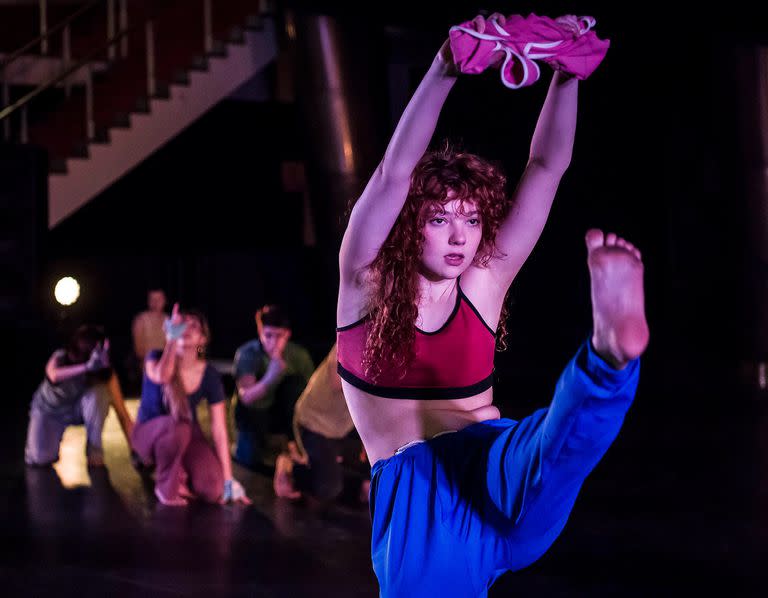 “Frenética” dice de sí misma esta intérprete del Taller de Danza Contemporánea del Teatro San Martín, que se transforma cuando se sube a un par de tacos