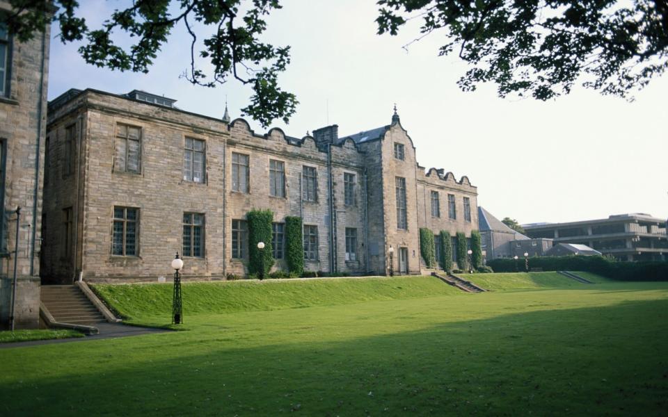  St Andrews University  - Hulton Archive