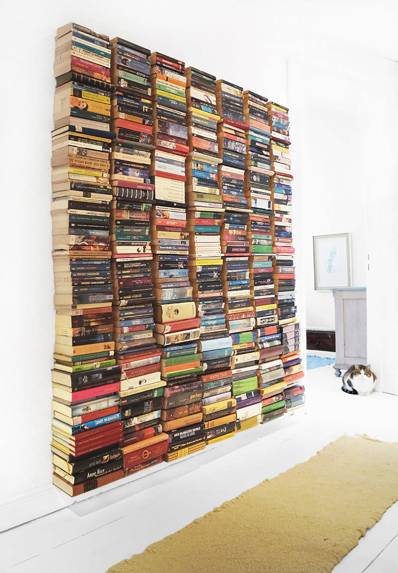 The Invisible Bookshelves