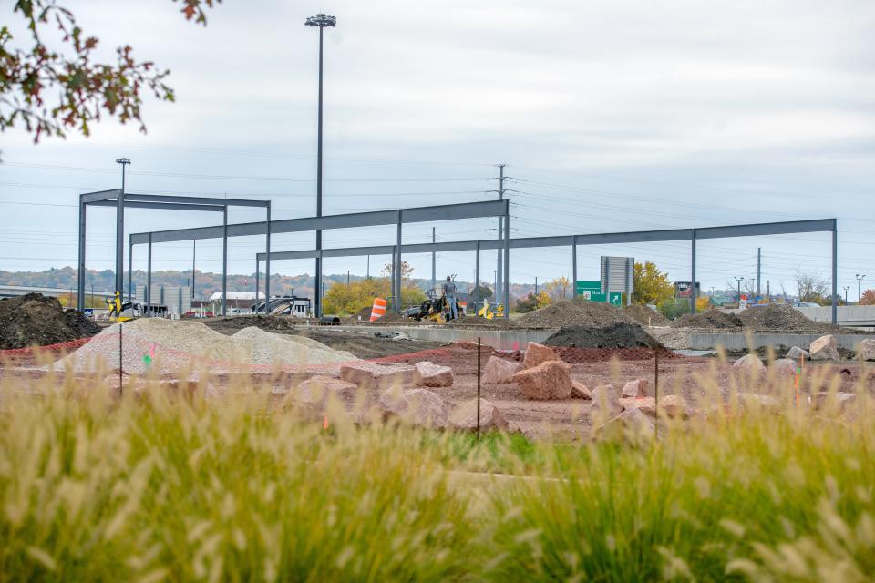 A new indoor-outdoor family entertainment center called The Putt Club near is expected to open in spring 2024 near the Bass Pro Shops in East Peoria.