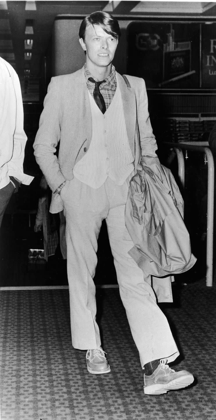 Celebrities at the Airport in the 1970s: The Photos