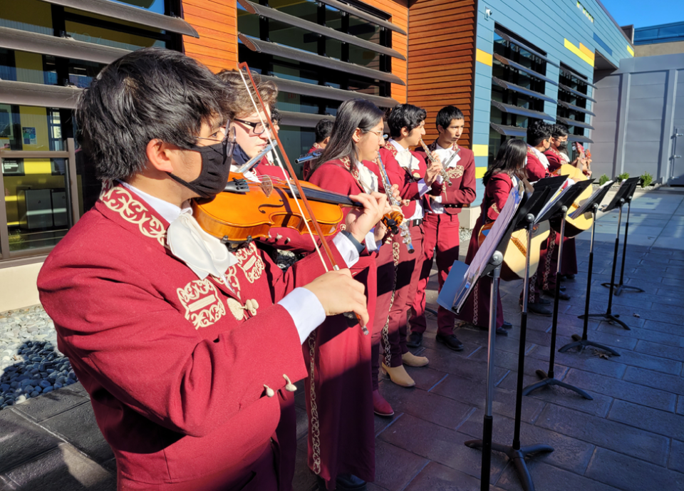 Banda mariachi de Woodburn High School.