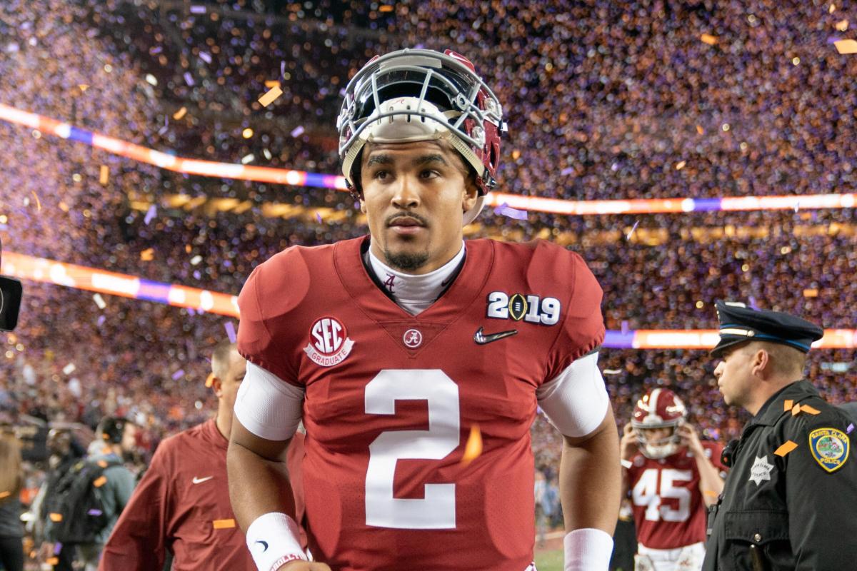 Roll Sooner: How Oklahoma's Jalen Hurts captivated two of college