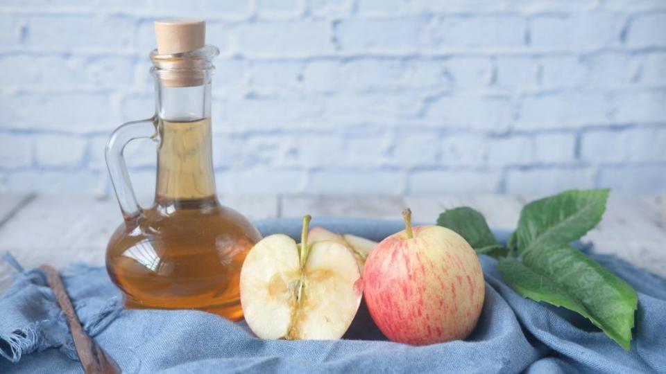 醫師分享，蘋果酸可用於皮膚，是一種天然的去角質劑。（圖／翻攝自思思醫師，陪你健康的好朋友臉書）