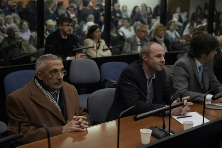 Former Argentine intelligence agent Miguel Angel Furci (L) waits to hear the sentence during the trial on Operation Condor, in Buenos Aires on May 27, 2016