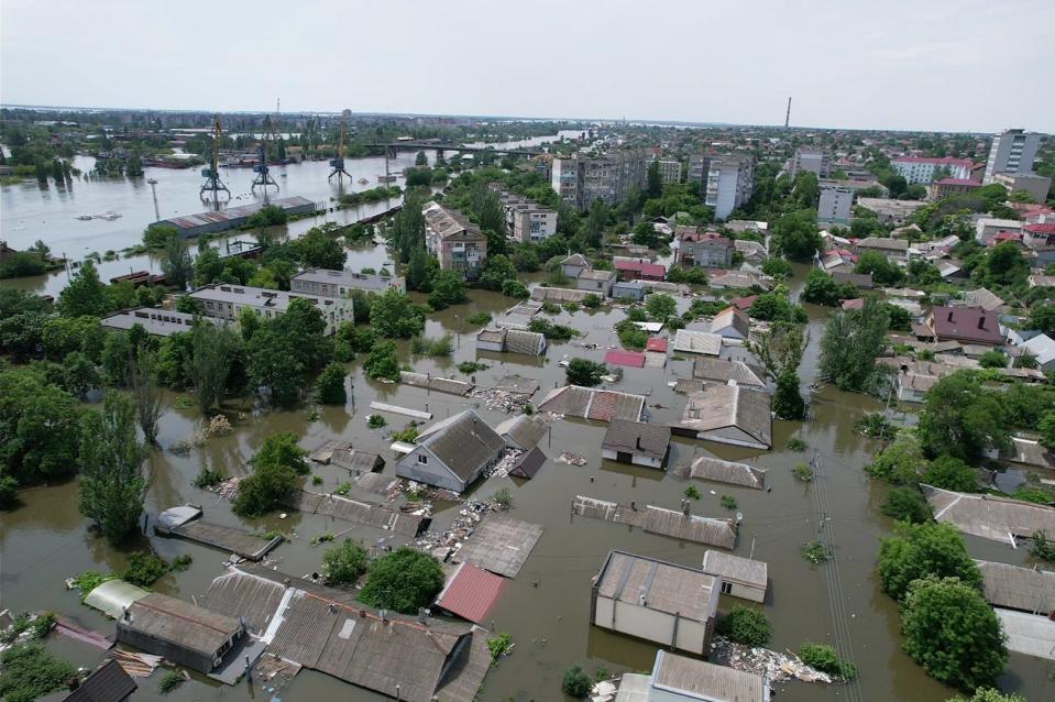Ukraine Kherson flooding Kakhovka dam
