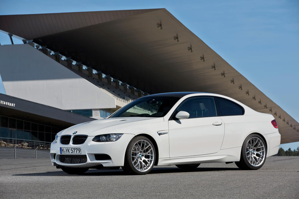 Auf Platz sieben befindet ebenfalls ein Münchner Modell, nämlich das BMW M3 Coupé. Auf 1.000 versicherte Wagen kamen im Jahr 2015 durchschnittlich 10,2 Diebstähle. Der im Durchschnitt entstandene Schaden belief sich auf 34.305 Euro.