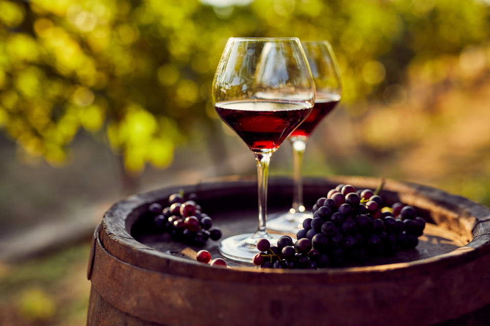 Die Beschaffenheit der Traube bestimmt den Geschmack von Wein - und das Klima hat darauf den größten Einfluss (Bild: Getty Images)