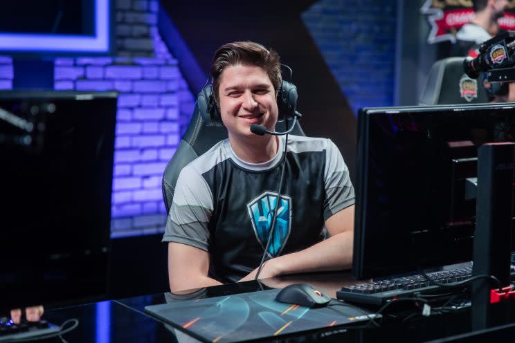 Febiven is the mid laner for H2K-Gaming (lolesports)