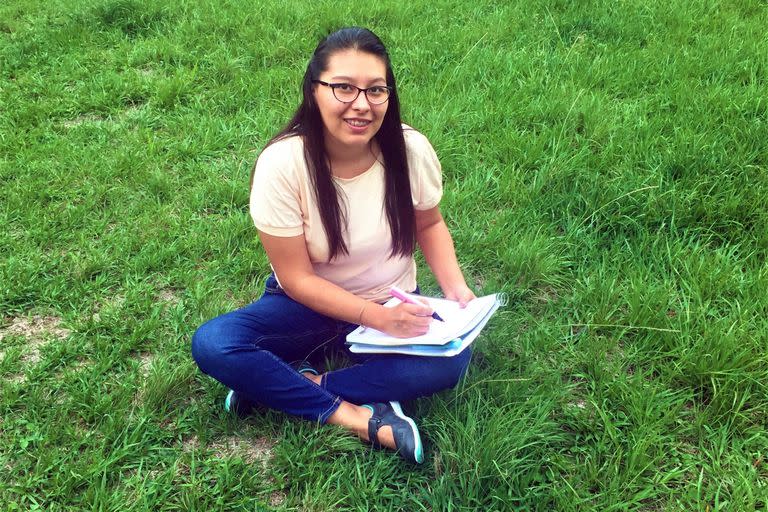 Zaida Caiguara Ramírez se recibió de ingeniera electrónica en la Universidad de Tucumán