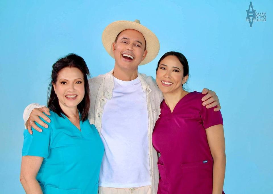 Beatriz Valdés, Alexis Valdés y Yuliet Cruz ptotagonistas de la comedia “Si te mueres, te mato”.