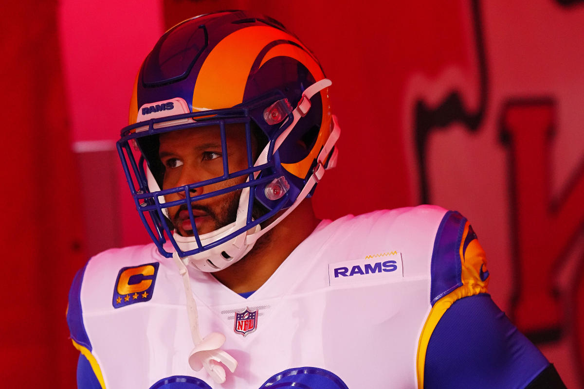 Last-place L.A. Rams suffer another crushing injury; Aaron Donald likely to  miss playing time