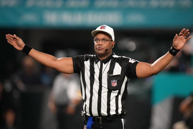 Who are the Los Angeles Rams vs. Cincinnati Bengals officials, referee for Super  Bowl 2022?