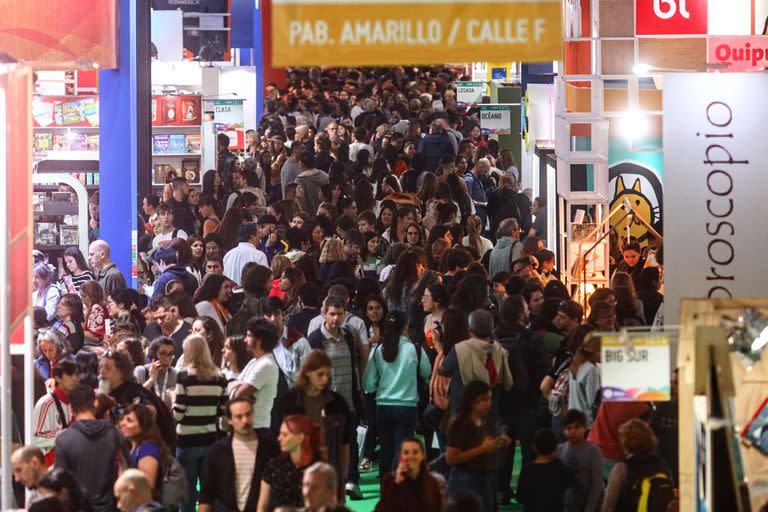 La ciudad de Santiago de Chile lanzó la iniciativa en el marco de la Feria del Libro. 