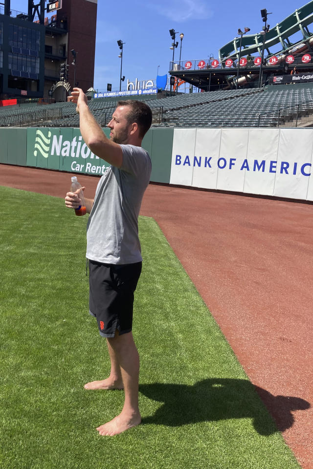 How barefoot walks, mindfulness made Giants' Joc Pederson an All