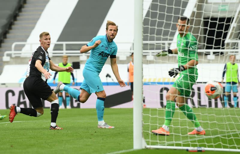 Premier League - Newcastle United v Tottenham Hotspur