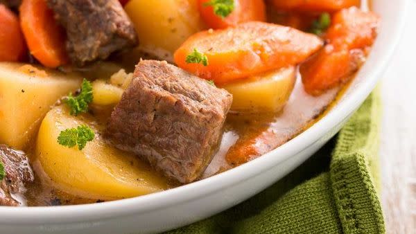 Dish, Food, Cuisine, Cawl, Karelian hot pot, Ingredient, Navarin, Meat, Pot roast, Irish stew, 