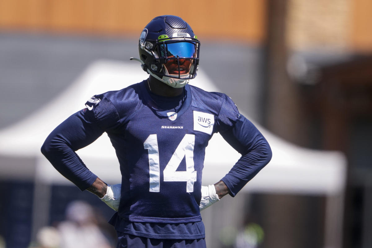 Seattle Seahawks Training Camp 2023: 5 key battles to watch on offense -  Field Gulls