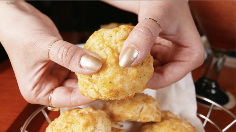 10) Cheddar Bay Biscuits, Red Lobster