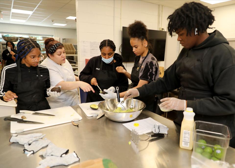 Intro to Culinary Arts class at Mount Vernon High School.