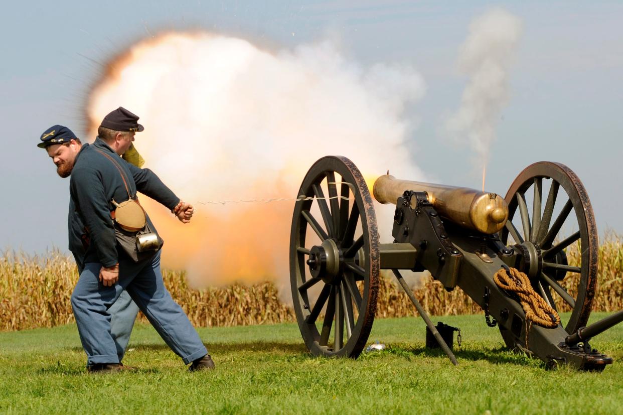 Reenactment of The Battle of Antietam, the bloodiest one-day battle in American history (EPA)