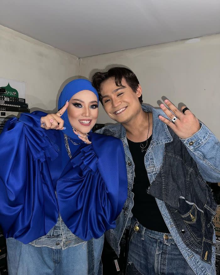 Shila Amzah with third sibling, Syahir