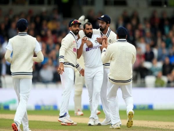 Shami celebrates after taking a wicket (Photo/ ICC Twitter)