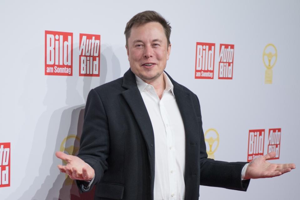 12 November 2019, Berlin: Elon Musk, head of Tesla, is awarded the Golden Steering Wheel. Photo: Jörg Carstensen/dpa (Photo by Jörg Carstensen/picture alliance via Getty Images)