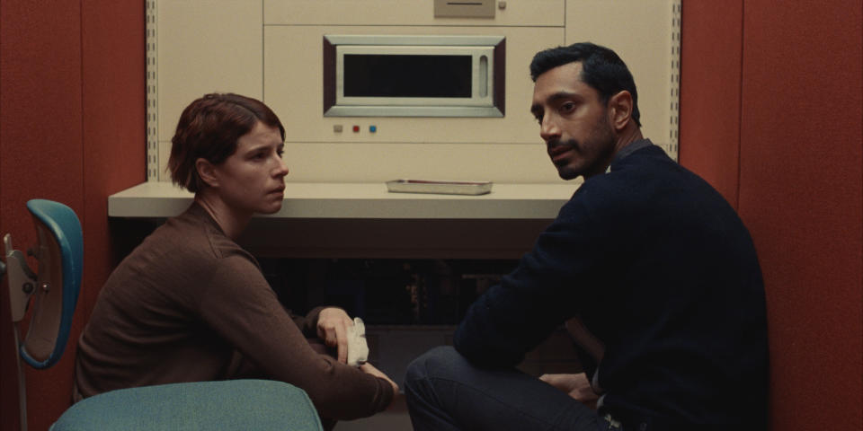 Jessie Buckley and Riz Ahmed as Anna and Amir in Fingernails (Apple TV+)