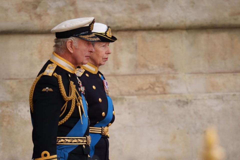 Meghan Markle Was Seen Tearing Up During Queen Elizabeth's Funeral