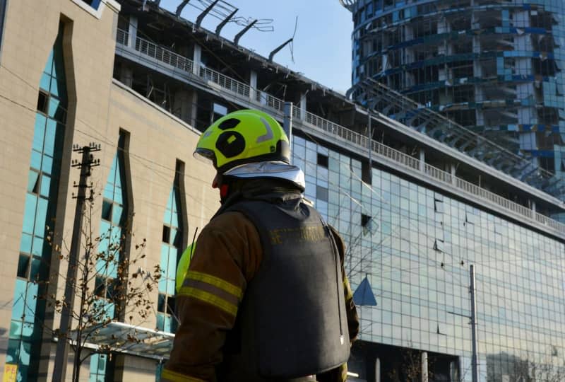 Rescue workers inspect the impact site of a Russian missile. Russia once again massively attacked neighboring Ukraine with drones and cruise missiles during the night and on Friday morning. Aleksandr Gusev/SOPA Images via ZUMA Press Wire/dpa