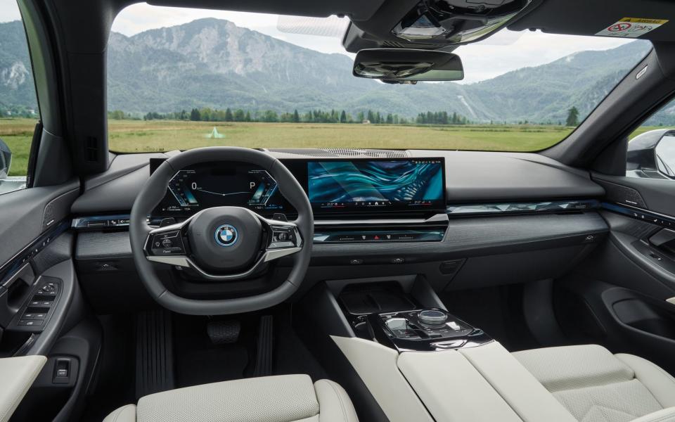 BMW 530e cabin