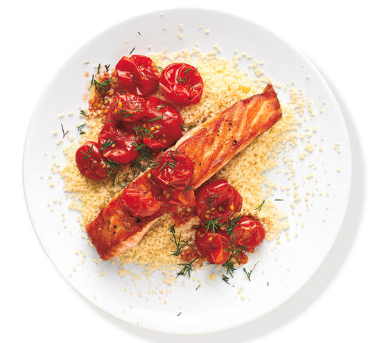 Salmon with Sautéed Tomatoes