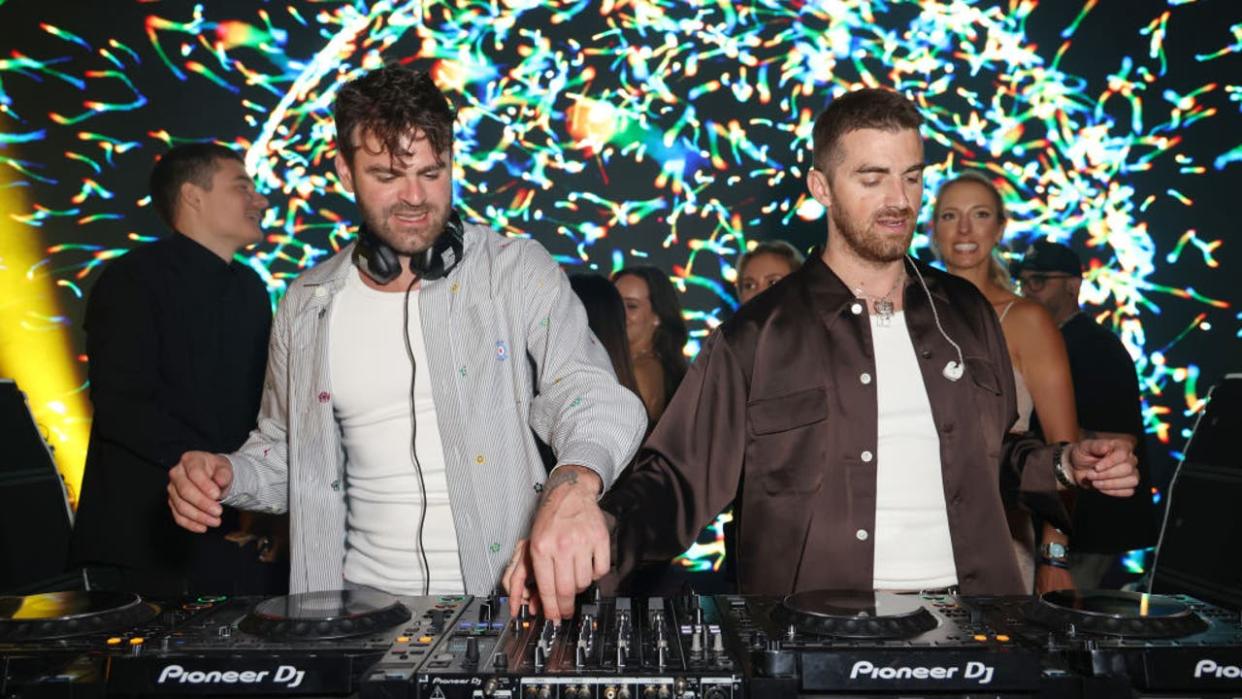 <div>MIAMI BEACH, FLORIDA - MAY 05: The Chainsmokers perform during American Express Presents CARBONE BEACH on Sunday, May 05, 2024 in Miami Beach, Florida.</div> <strong>(Photo by Alexander Tamargo/Getty Images for American Express Presents CARBONE BEACH)</strong>