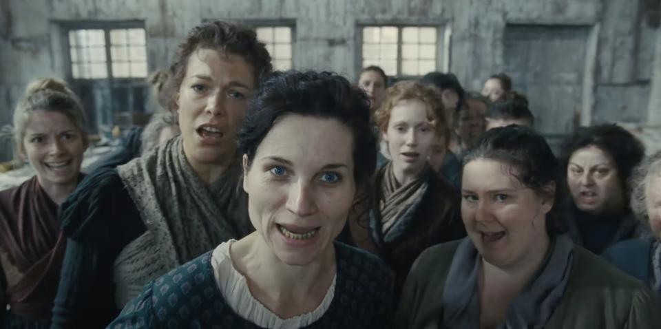 a group of French women sing