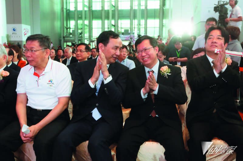 賴清德（右一）在台北市長的民調，與柯文哲（左一）有段差距。（柯承惠攝）