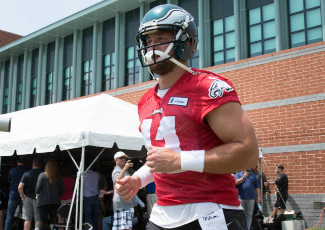 Tim Tebow appears at Jaguars practice sporting new jersey number