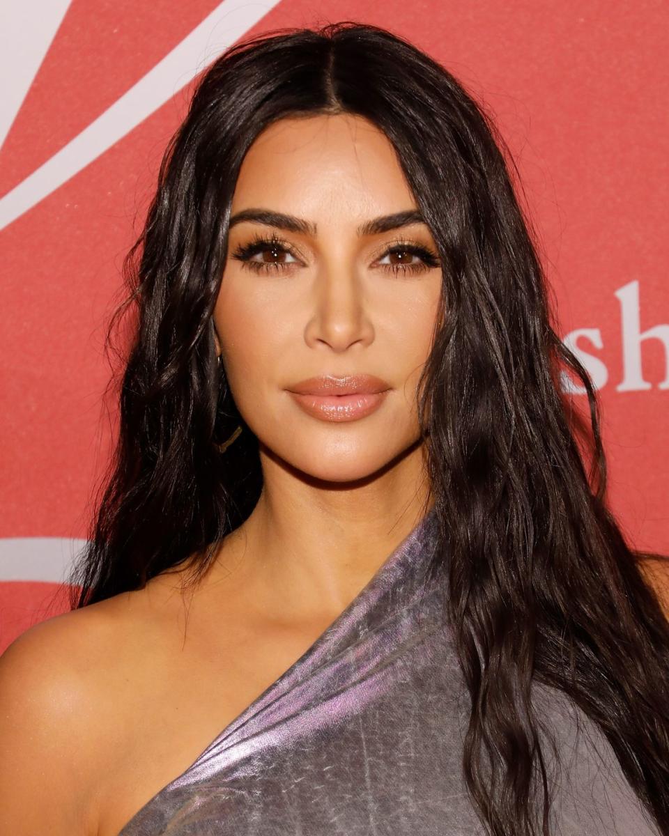 <p>When I grow up I want to be like Kim because a) I want to have a really organised fridge and b) I want to get better with age.</p><p>38-year-old Kim seems so much happier in her own skin than that awkward 2007 red carpet photo. I love that she still has her signature glam, but just a little softer.</p>