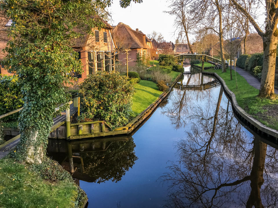 A canal in Giethoorn.