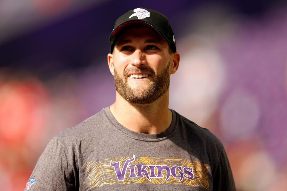 MINNEAPOLIS, MINNESOTA - OCTOBER 08: Kirk Cousins #8 of the Minnesota Vikings looks on prior to the start of the game against the Kansas City Chiefs at U.S. Bank Stadium on October 08, 2023 in Minneapolis, Minnesota. The Chiefs defeated the Vikings 27-20. (Photo by David Berding/Getty Images)