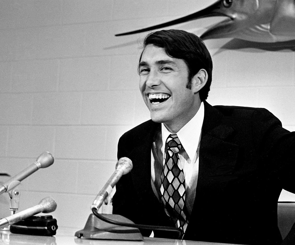 Steve Sloan is all smiles as he meets the press and supporters during Feb. 15, 1973, press conference when he was introduced as head coach at Vanderbilt. Sloan, a head coach at Vandy, Texas Tech, Ole Miss and Duke, died Sunday at age 79.