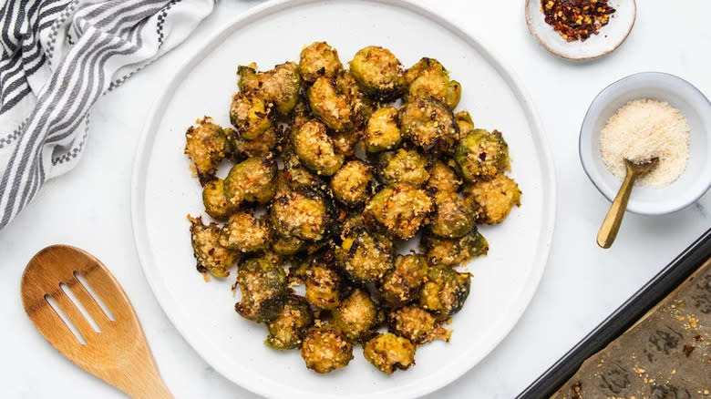 Crispy seasoned Brussels sprouts 