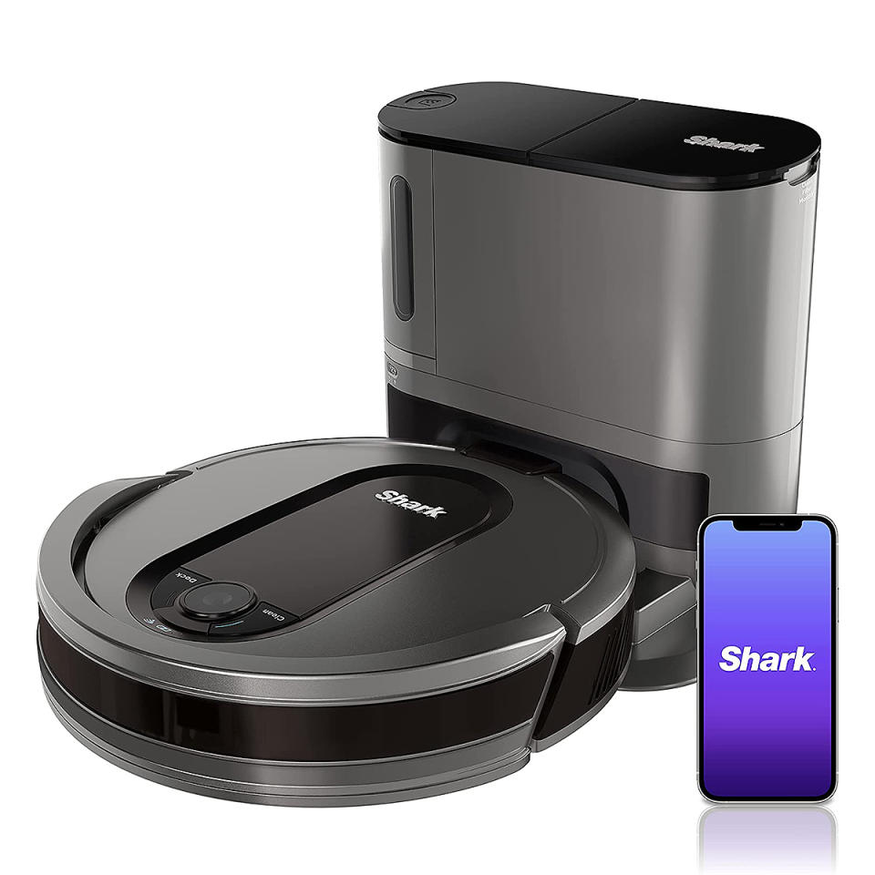 black-friday-deals-shark-robo-vac